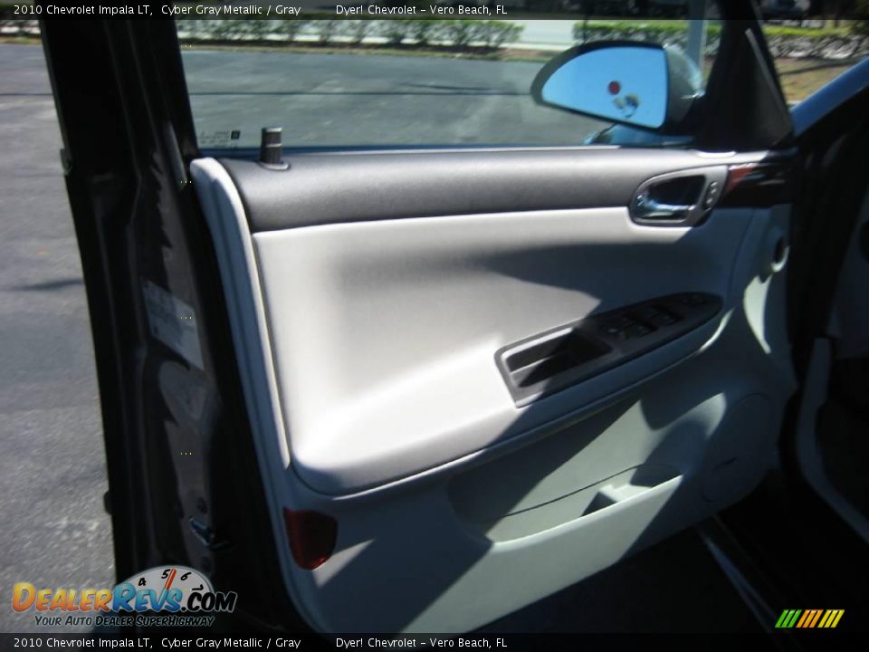 2010 Chevrolet Impala LT Cyber Gray Metallic / Gray Photo #8