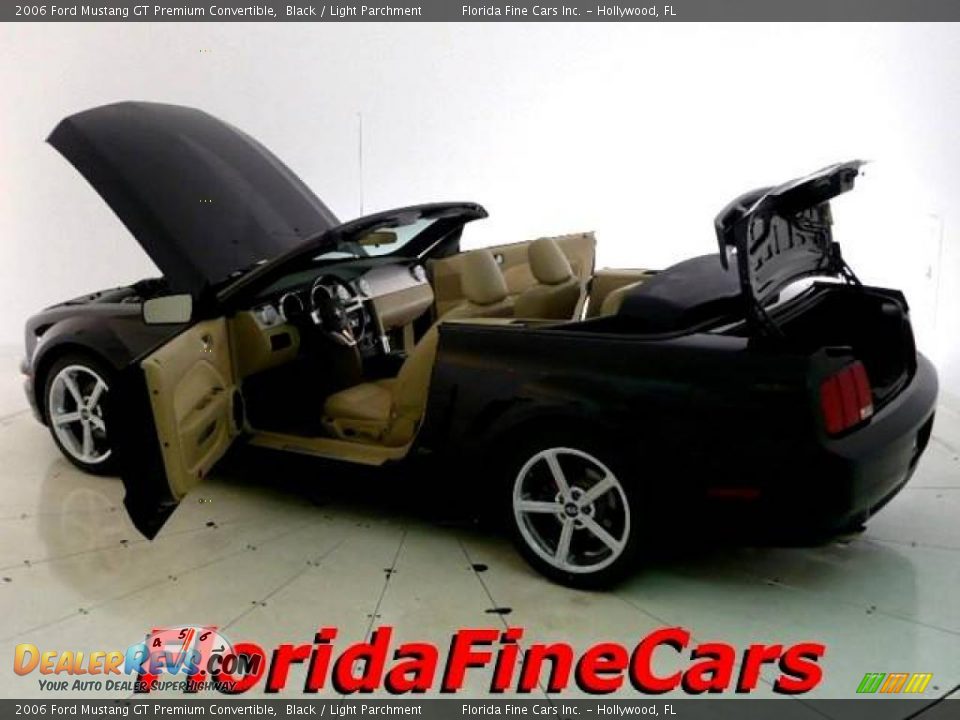 2006 Ford Mustang GT Premium Convertible Black / Light Parchment Photo #7