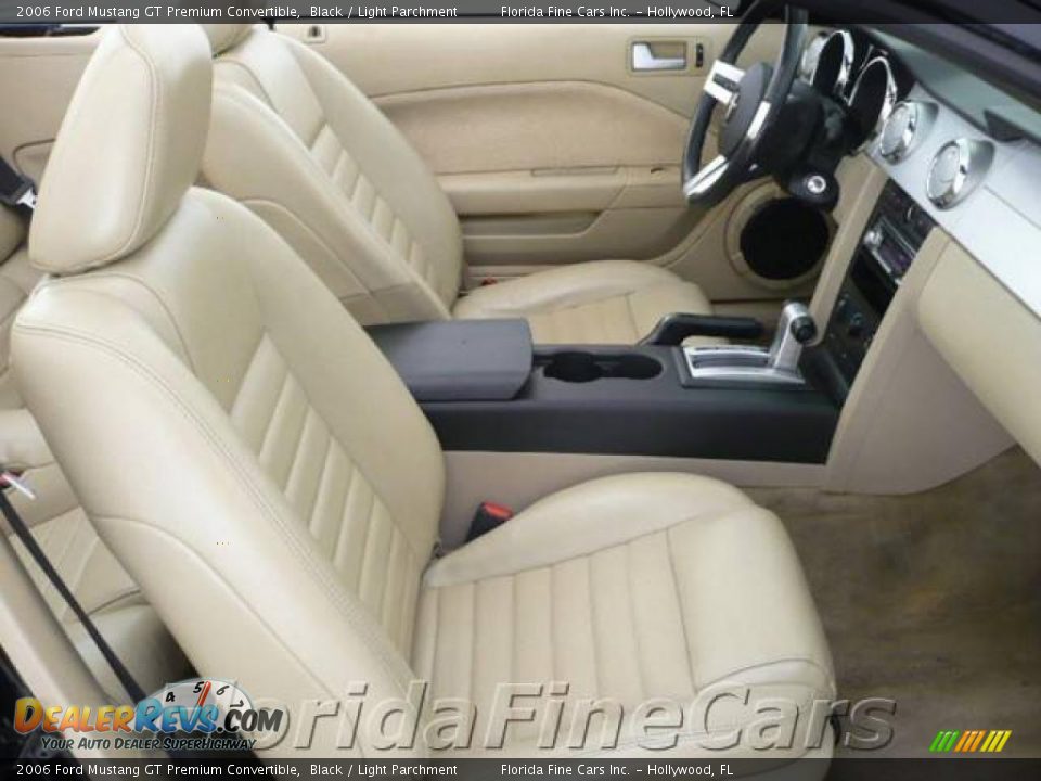 2006 Ford Mustang GT Premium Convertible Black / Light Parchment Photo #14