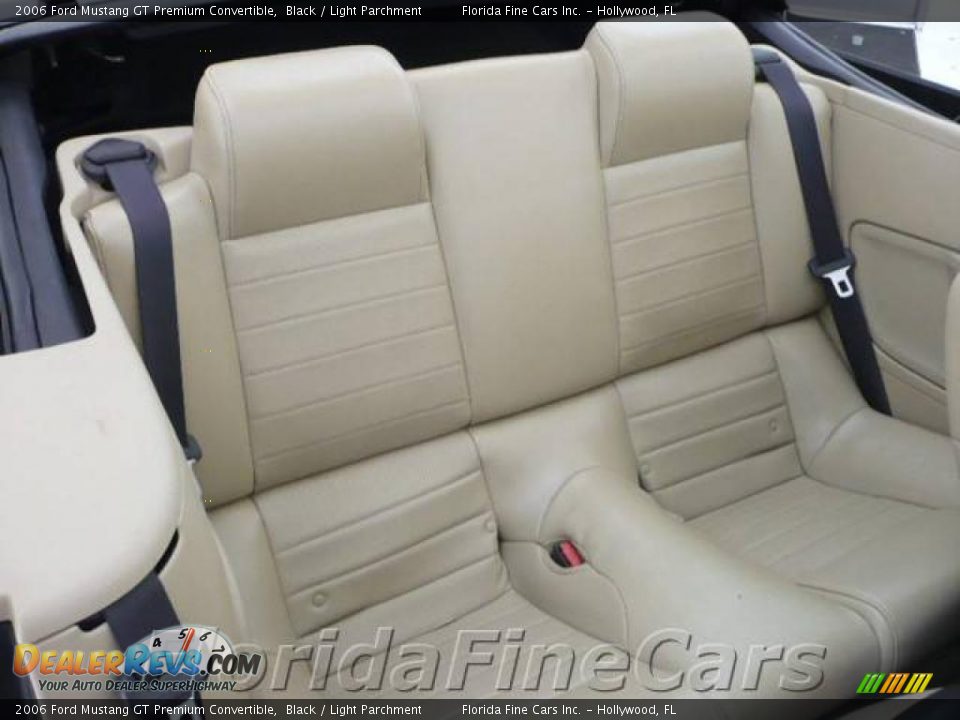 2006 Ford Mustang GT Premium Convertible Black / Light Parchment Photo #15