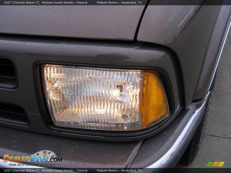 1997 Chevrolet Blazer LT Medium Suede Metallic / Neutral Photo #10
