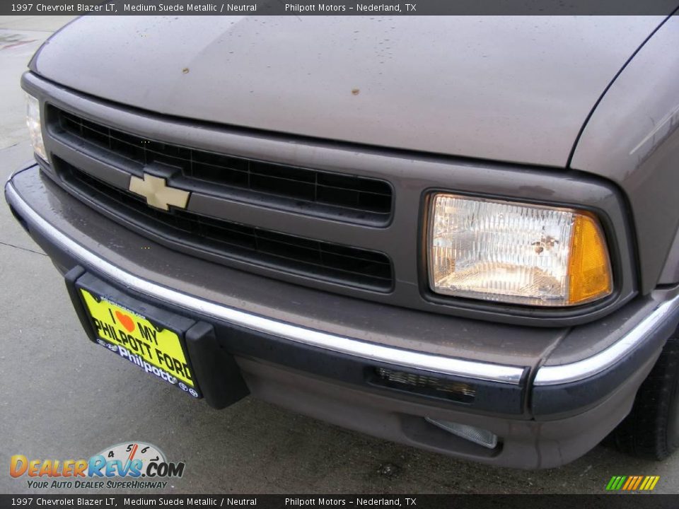 1997 Chevrolet Blazer LT Medium Suede Metallic / Neutral Photo #11