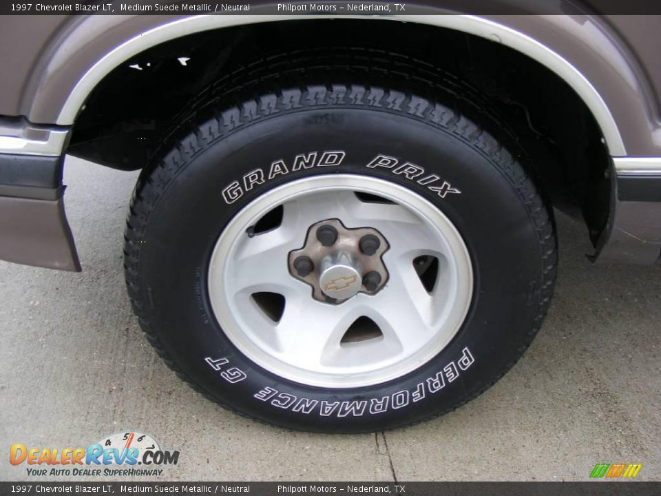 1997 Chevrolet Blazer LT Medium Suede Metallic / Neutral Photo #12