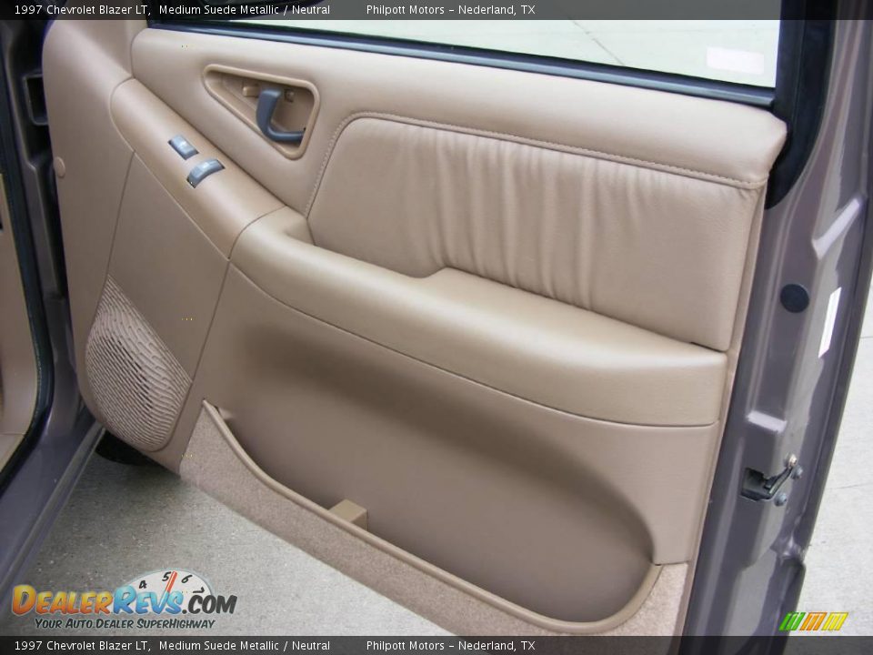 1997 Chevrolet Blazer LT Medium Suede Metallic / Neutral Photo #25