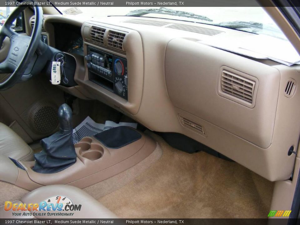 1997 Chevrolet Blazer LT Medium Suede Metallic / Neutral Photo #26