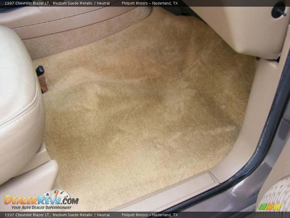 1997 Chevrolet Blazer LT Medium Suede Metallic / Neutral Photo #28