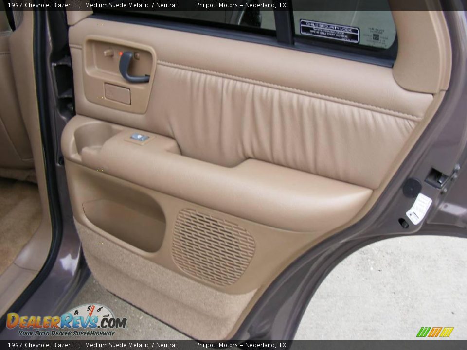 1997 Chevrolet Blazer LT Medium Suede Metallic / Neutral Photo #29
