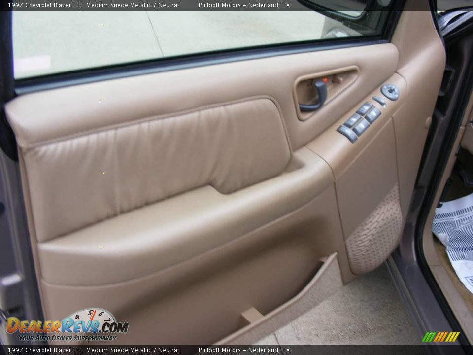 1997 Chevrolet Blazer LT Medium Suede Metallic / Neutral Photo #35
