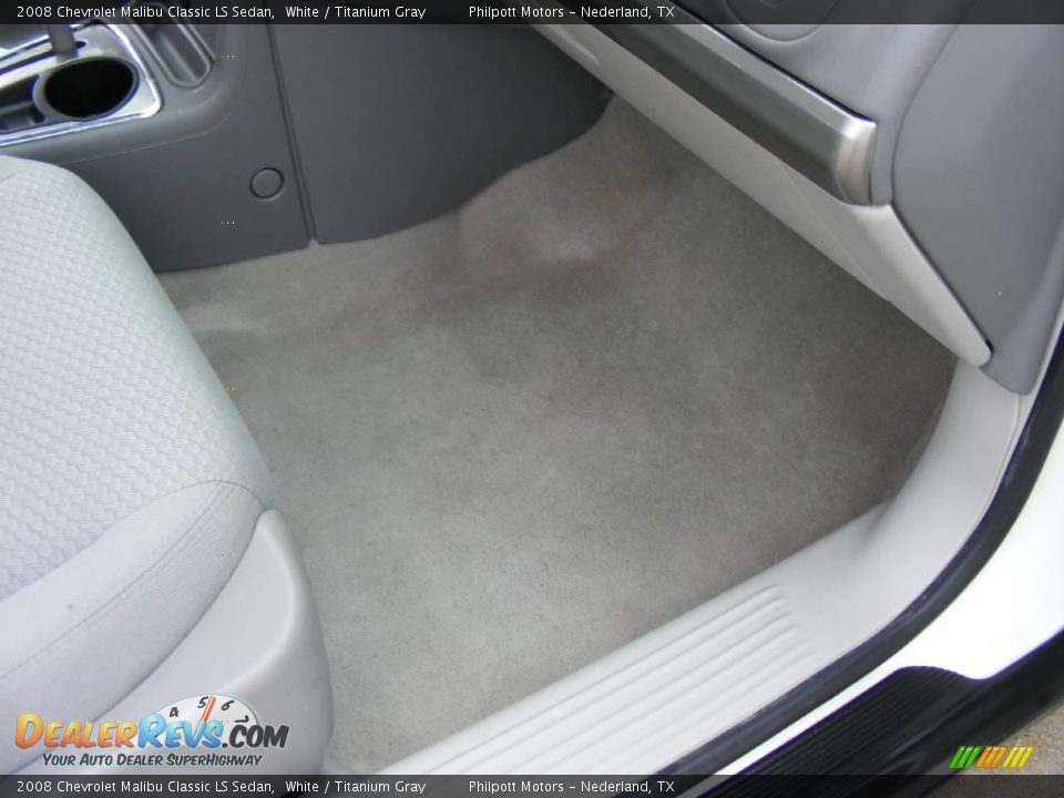 2008 Chevrolet Malibu Classic LS Sedan White / Titanium Gray Photo #25