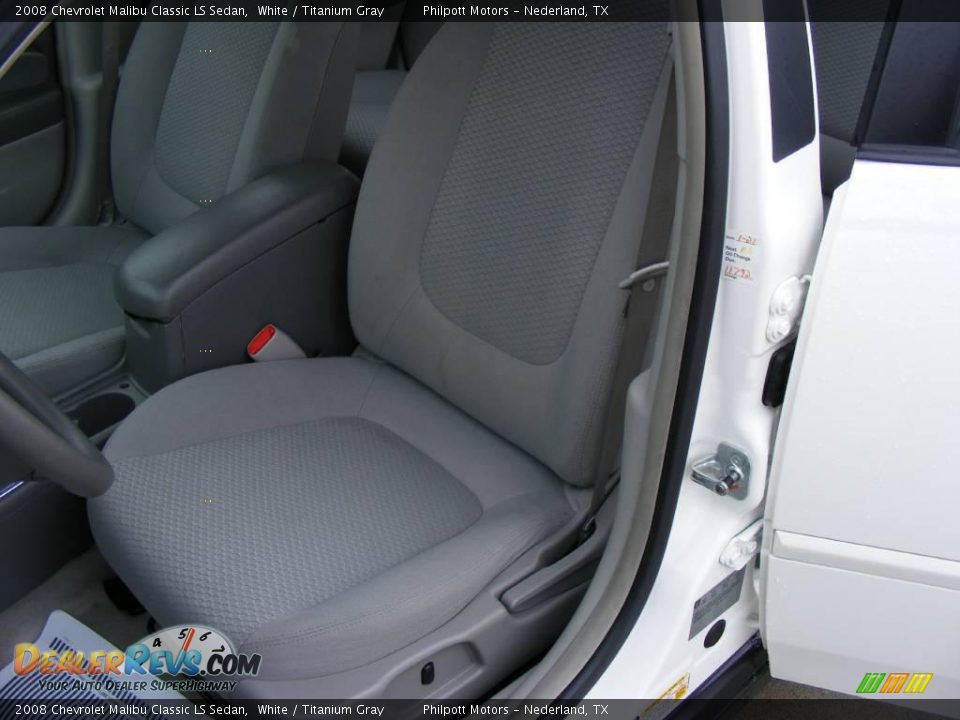 2008 Chevrolet Malibu Classic LS Sedan White / Titanium Gray Photo #33