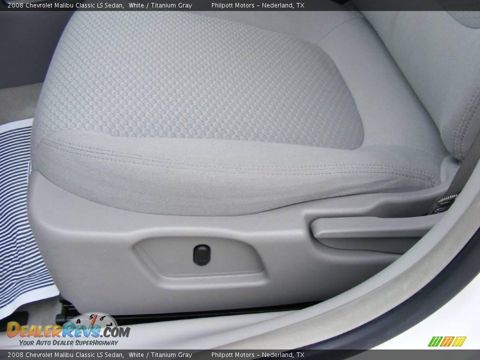 2008 Chevrolet Malibu Classic LS Sedan White / Titanium Gray Photo #34