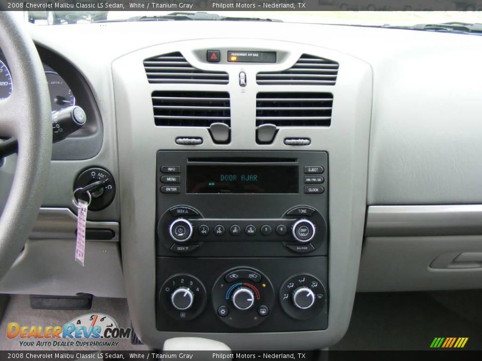 2008 Chevrolet Malibu Classic LS Sedan White / Titanium Gray Photo #36
