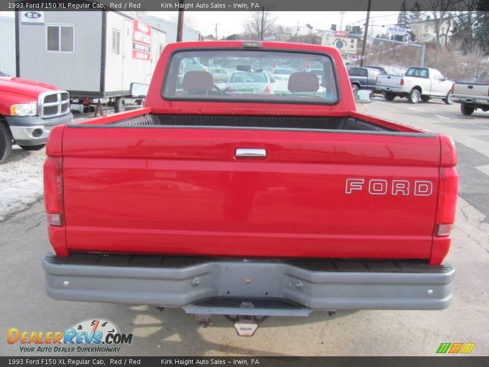 1993 Ford F150 XL Regular Cab Red / Red Photo #4