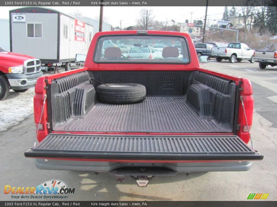 1993 Ford F150 XL Regular Cab Red / Red Photo #5