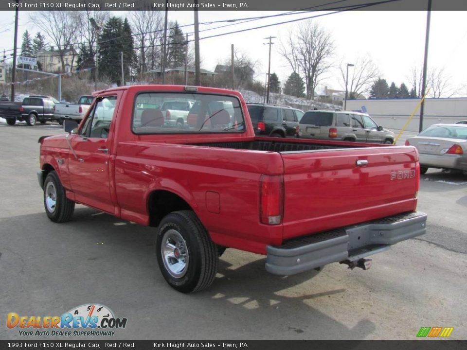 1993 Ford F150 XL Regular Cab Red / Red Photo #11
