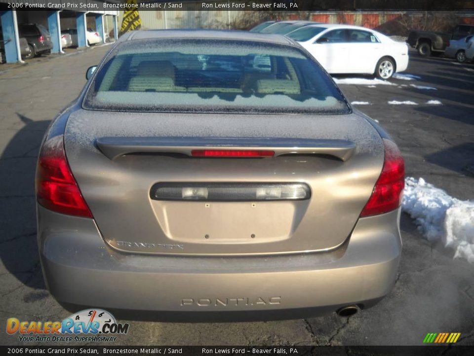 2006 Pontiac Grand Prix Sedan Bronzestone Metallic / Sand Photo #3