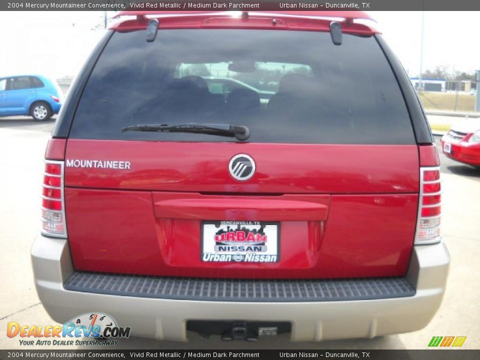 2004 Mercury Mountaineer Convenience Vivid Red Metallic / Medium Dark Parchment Photo #5