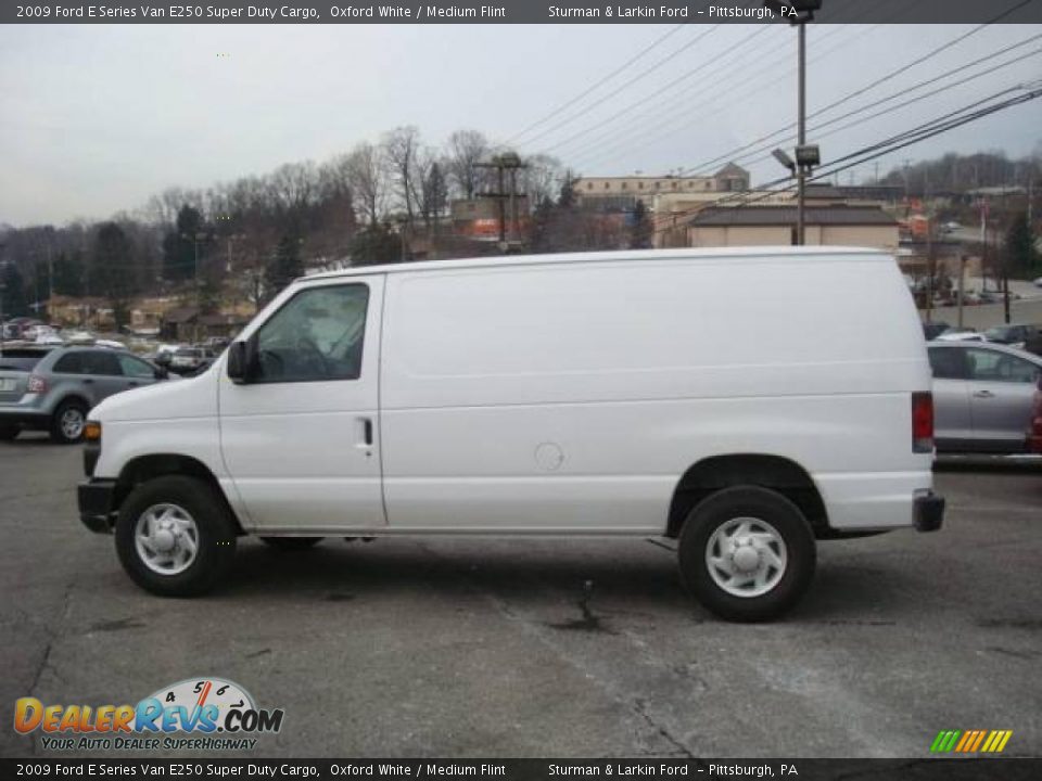2009 Ford E Series Van E250 Super Duty Cargo Oxford White / Medium Flint Photo #6