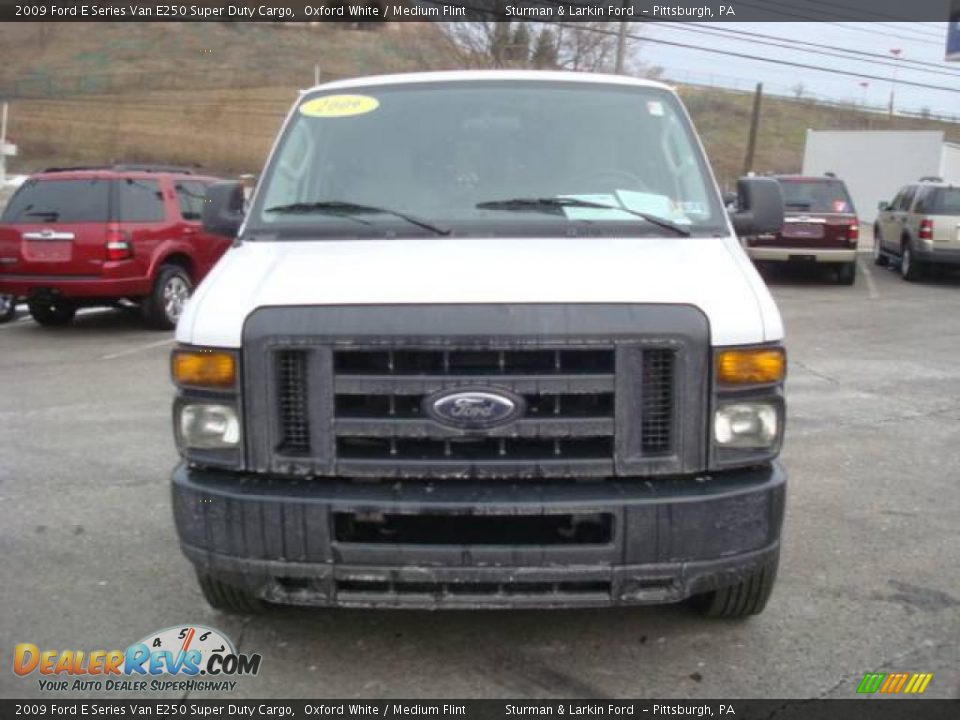 2009 Ford E Series Van E250 Super Duty Cargo Oxford White / Medium Flint Photo #8