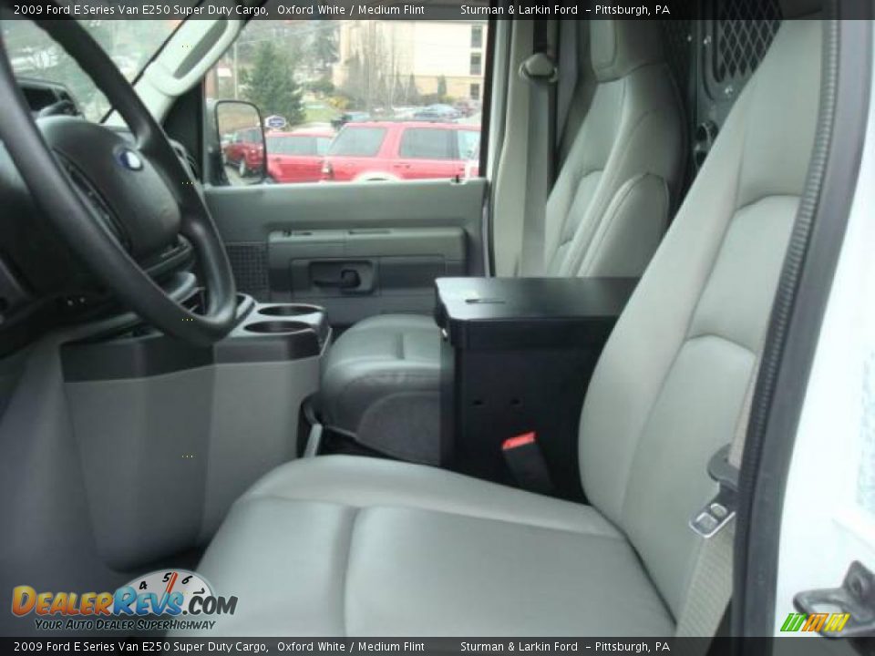 2009 Ford E Series Van E250 Super Duty Cargo Oxford White / Medium Flint Photo #15