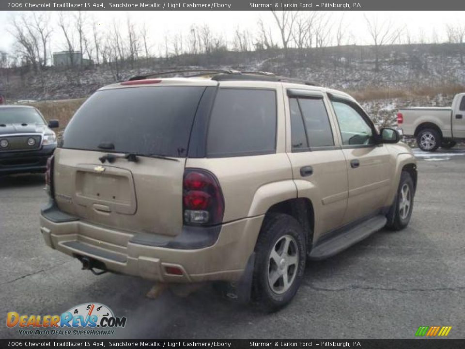 2006 Chevrolet TrailBlazer LS 4x4 Sandstone Metallic / Light Cashmere/Ebony Photo #3