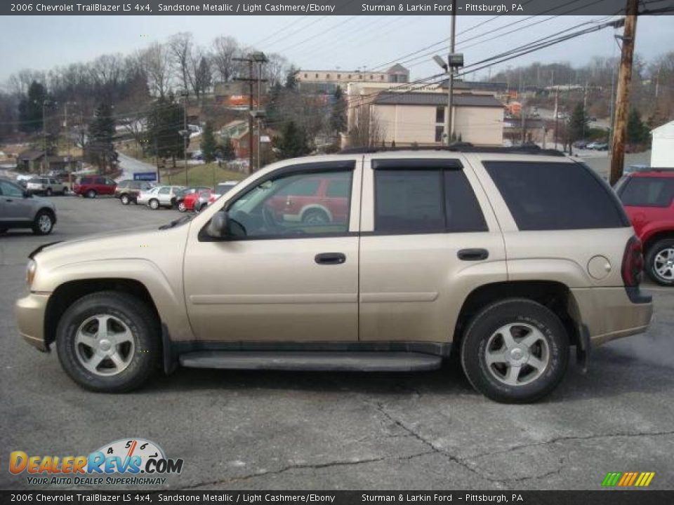 2006 Chevrolet TrailBlazer LS 4x4 Sandstone Metallic / Light Cashmere/Ebony Photo #6