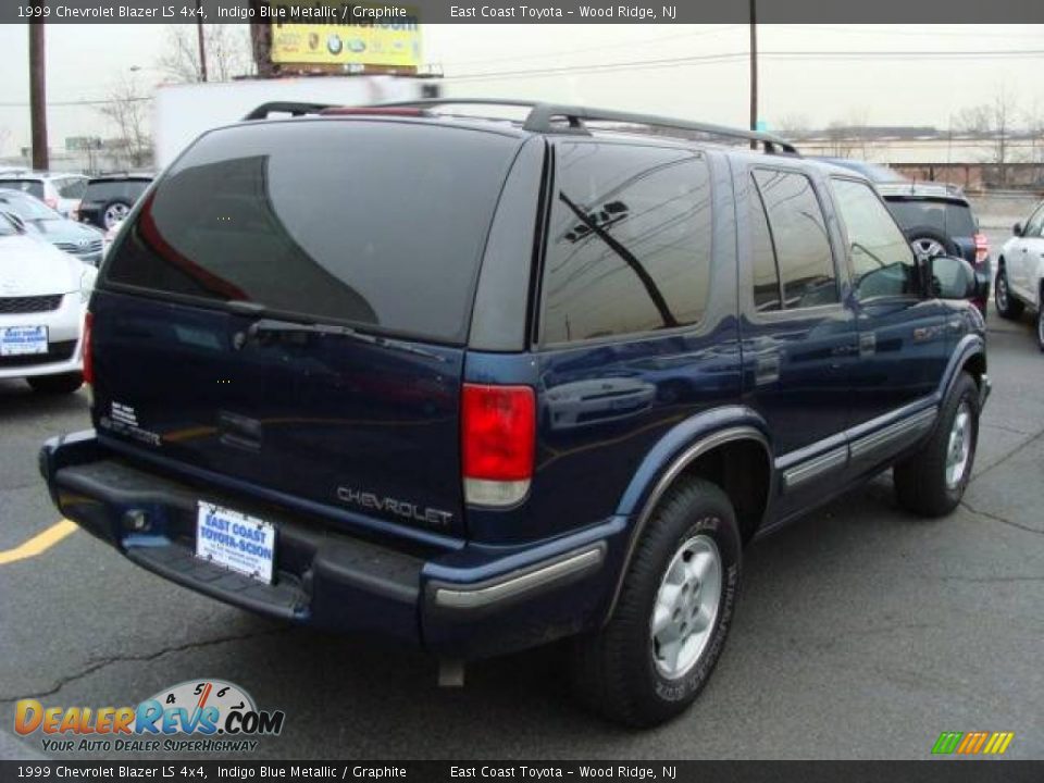 1999 Chevrolet Blazer LS 4x4 Indigo Blue Metallic / Graphite Photo #3