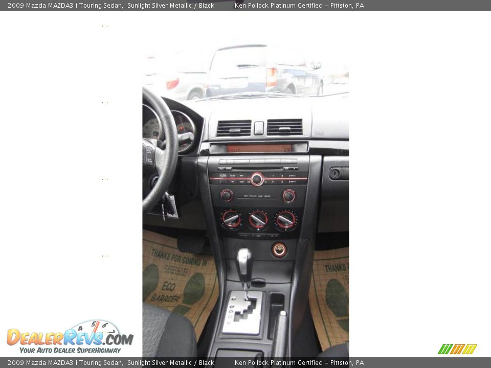 2009 Mazda MAZDA3 i Touring Sedan Sunlight Silver Metallic / Black Photo #18