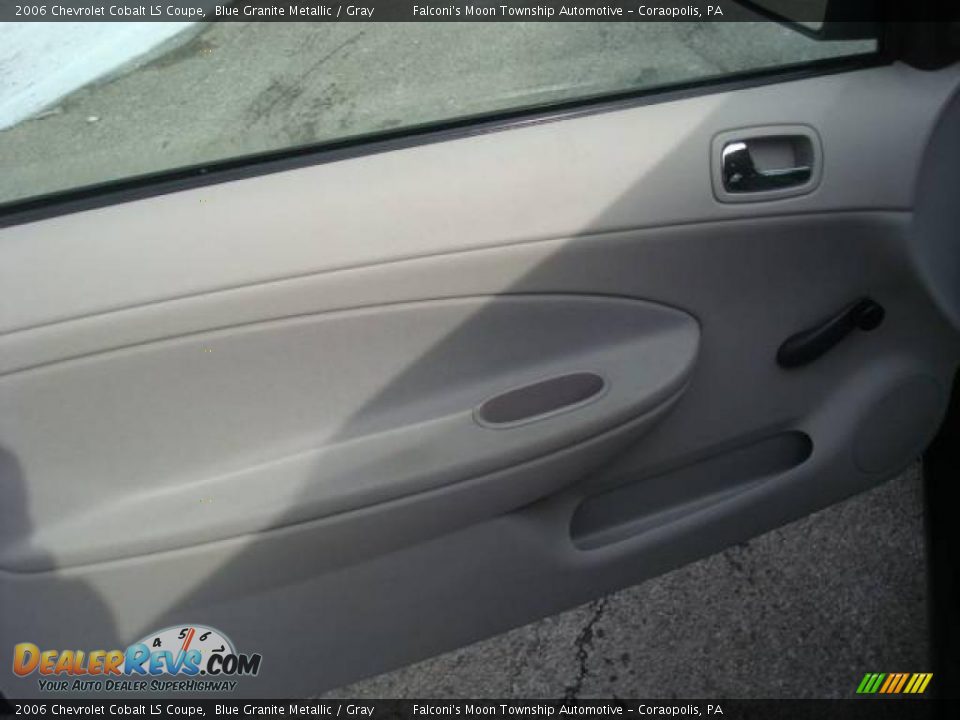 2006 Chevrolet Cobalt LS Coupe Blue Granite Metallic / Gray Photo #11