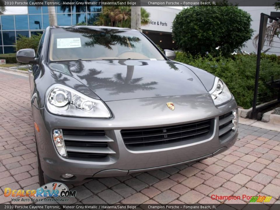 2010 Porsche Cayenne Tiptronic Meteor Grey Metallic / Havanna/Sand Beige Photo #3
