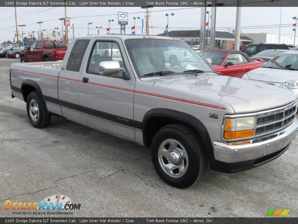 1995 Dodge Dakota SLT Extended Cab Light Silver Star Metallic / Gray Photo #1