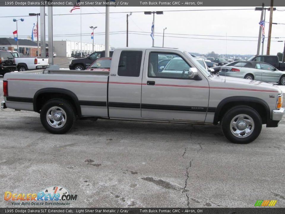 1995 Dodge Dakota SLT Extended Cab Light Silver Star Metallic / Gray Photo #2