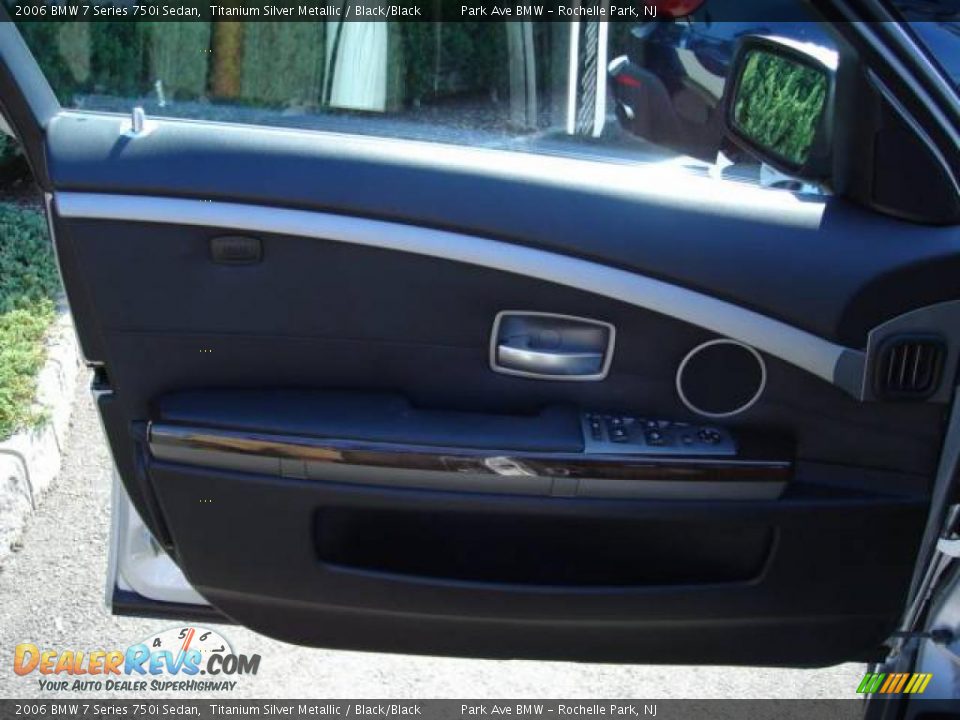 2006 BMW 7 Series 750i Sedan Titanium Silver Metallic / Black/Black Photo #7