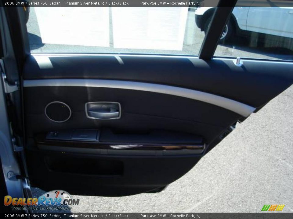 2006 BMW 7 Series 750i Sedan Titanium Silver Metallic / Black/Black Photo #20