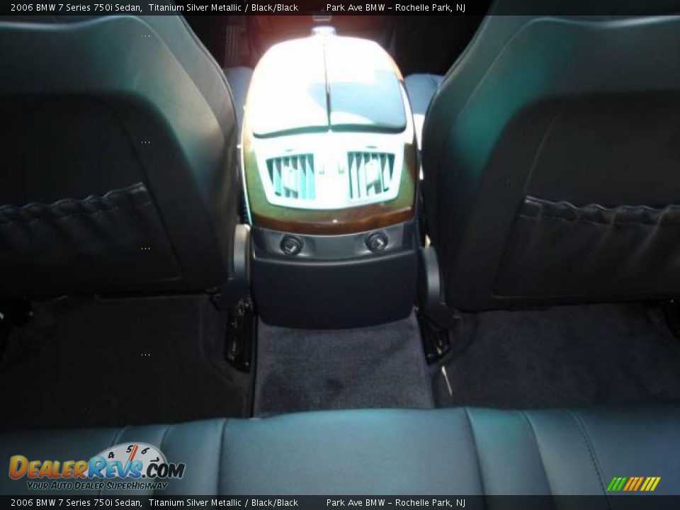 2006 BMW 7 Series 750i Sedan Titanium Silver Metallic / Black/Black Photo #21