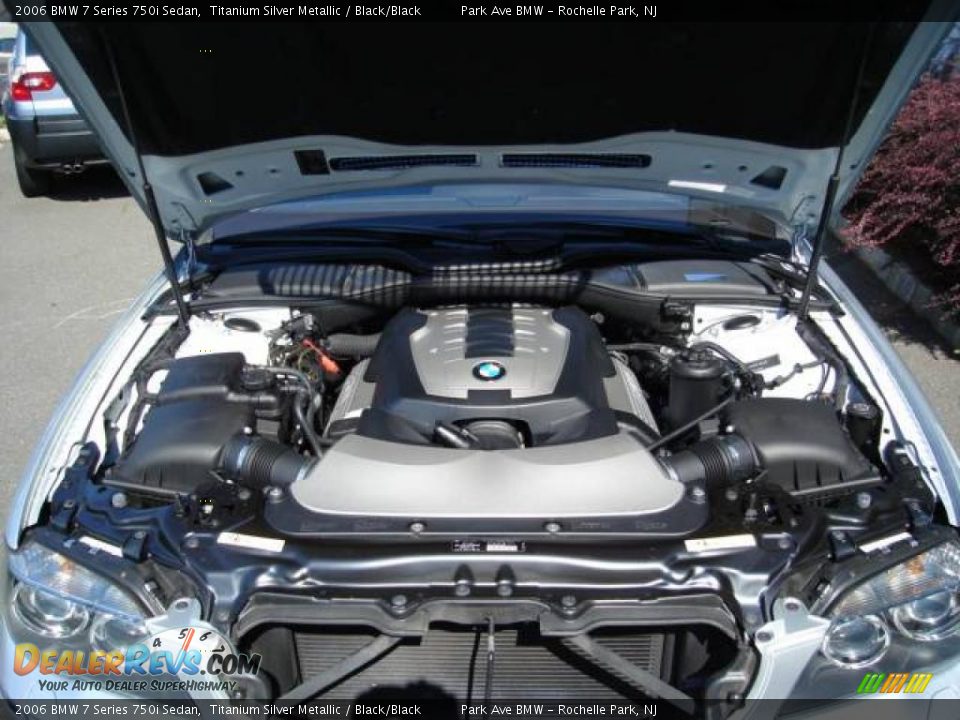 2006 BMW 7 Series 750i Sedan Titanium Silver Metallic / Black/Black Photo #26