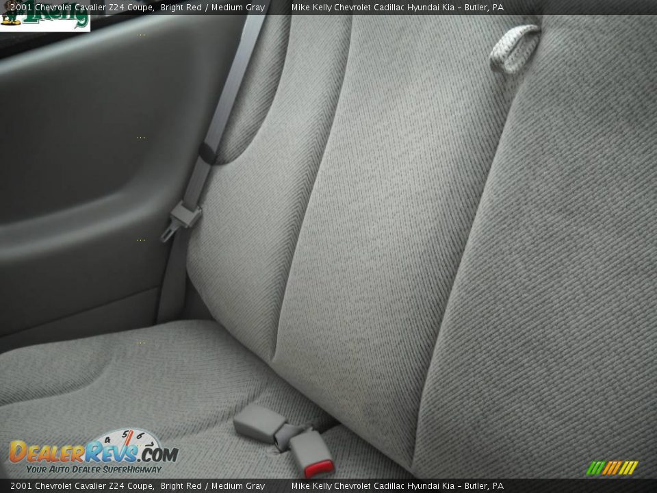 2001 Chevrolet Cavalier Z24 Coupe Bright Red / Medium Gray Photo #13