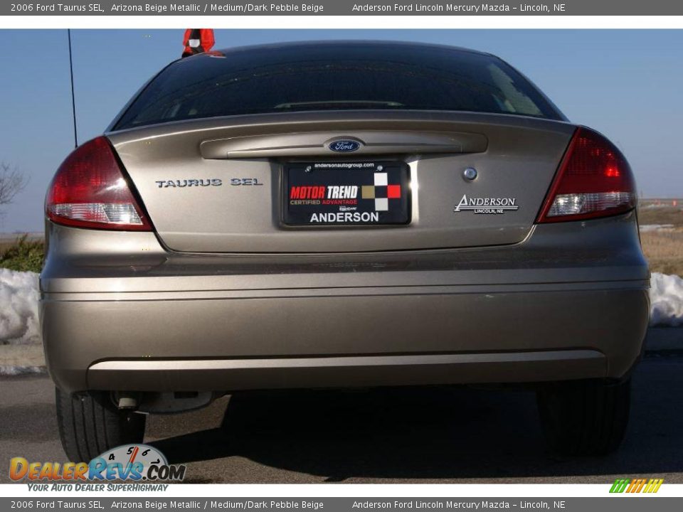2006 Ford Taurus SEL Arizona Beige Metallic / Medium/Dark Pebble Beige Photo #8