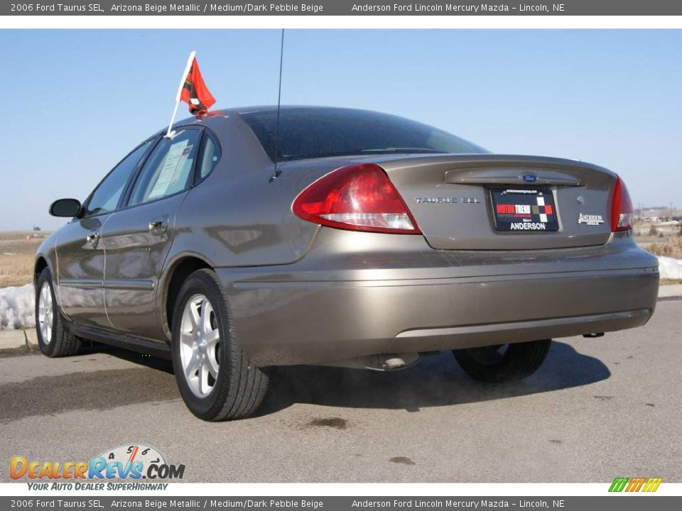 2006 Ford Taurus SEL Arizona Beige Metallic / Medium/Dark Pebble Beige Photo #9