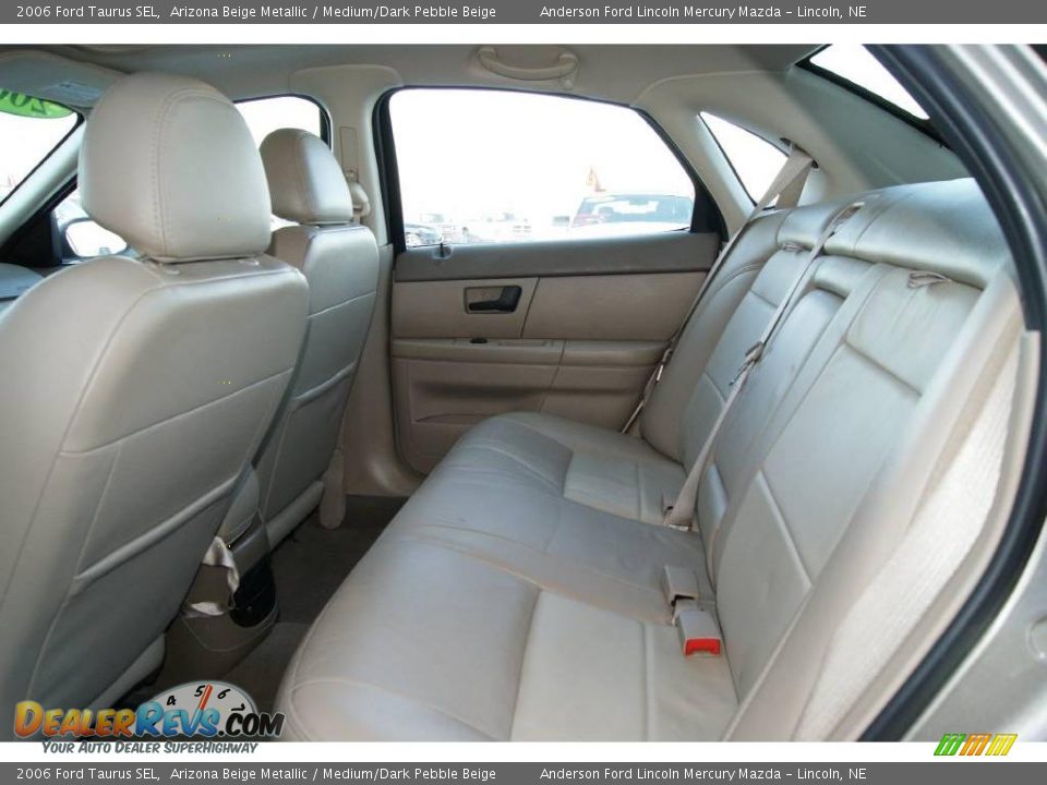 2006 Ford Taurus SEL Arizona Beige Metallic / Medium/Dark Pebble Beige Photo #16