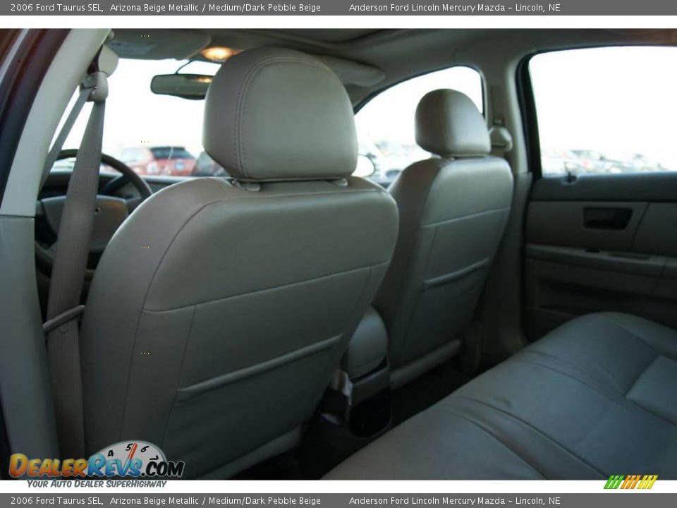 2006 Ford Taurus SEL Arizona Beige Metallic / Medium/Dark Pebble Beige Photo #17