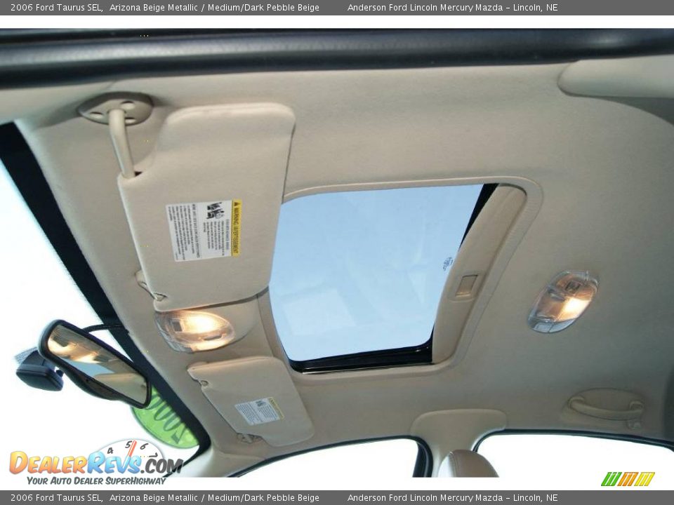 2006 Ford Taurus SEL Arizona Beige Metallic / Medium/Dark Pebble Beige Photo #25