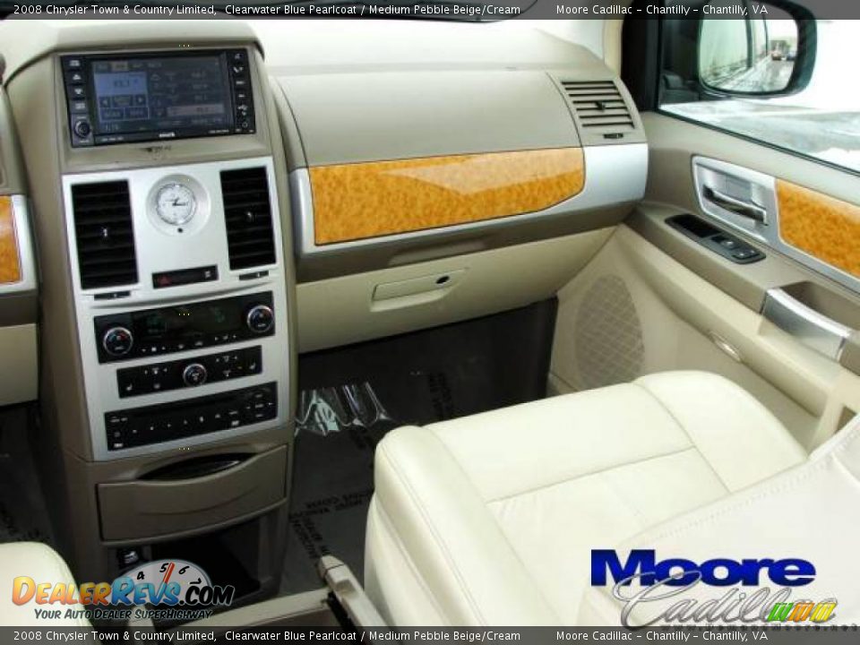 2008 Chrysler Town & Country Limited Clearwater Blue Pearlcoat / Medium Pebble Beige/Cream Photo #6
