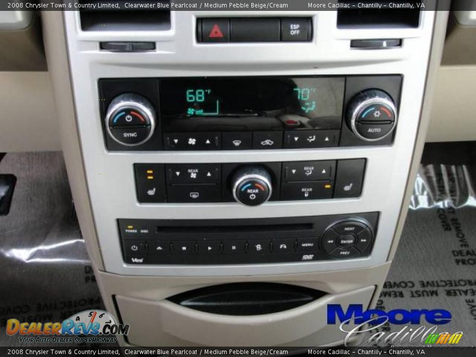 2008 Chrysler Town & Country Limited Clearwater Blue Pearlcoat / Medium Pebble Beige/Cream Photo #19