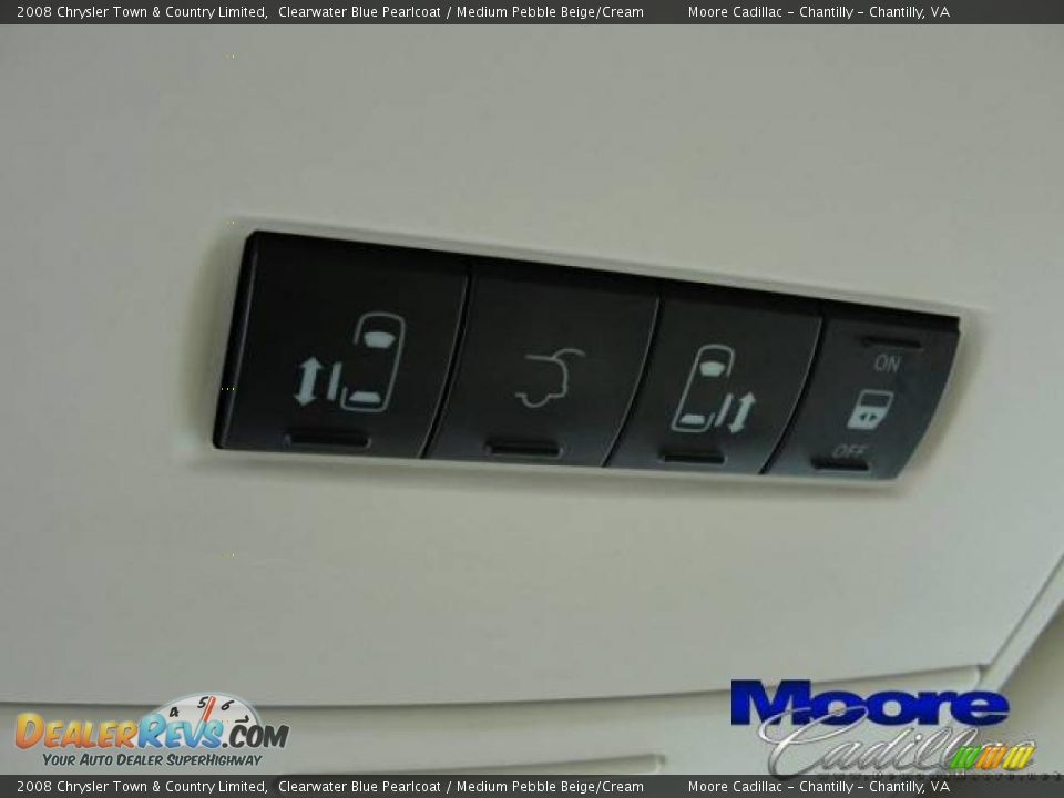 2008 Chrysler Town & Country Limited Clearwater Blue Pearlcoat / Medium Pebble Beige/Cream Photo #23