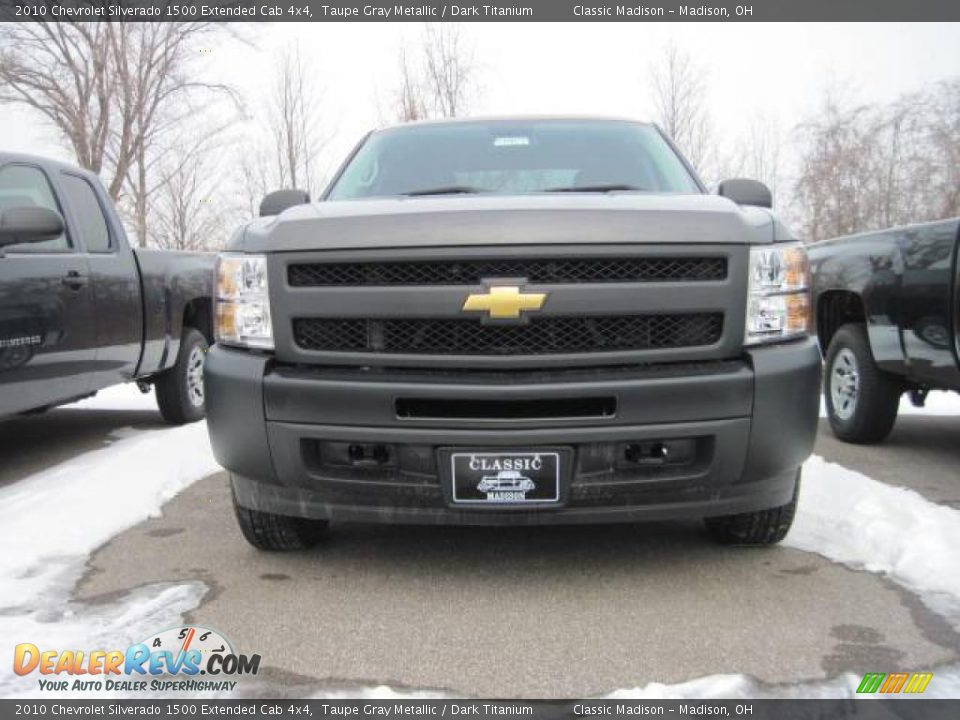 2010 Chevrolet Silverado 1500 Extended Cab 4x4 Taupe Gray Metallic / Dark Titanium Photo #2