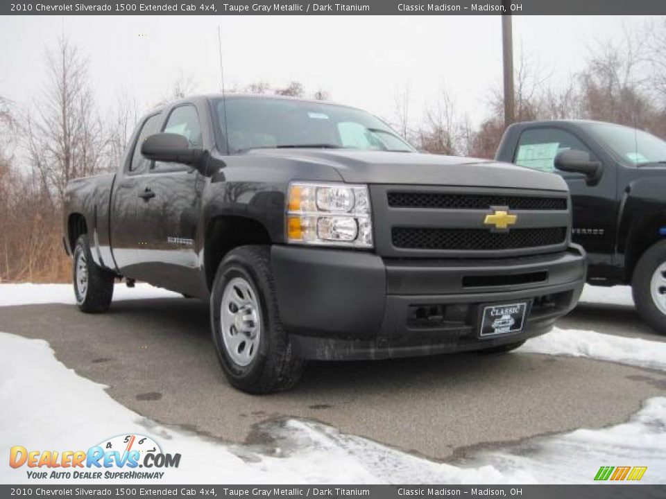 2010 Chevrolet Silverado 1500 Extended Cab 4x4 Taupe Gray Metallic / Dark Titanium Photo #3