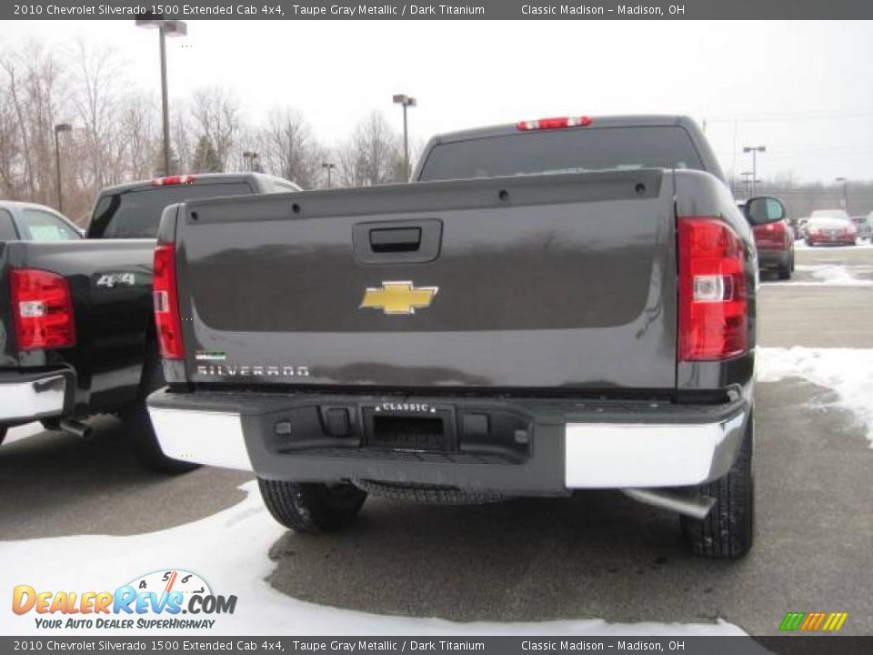 2010 Chevrolet Silverado 1500 Extended Cab 4x4 Taupe Gray Metallic / Dark Titanium Photo #4