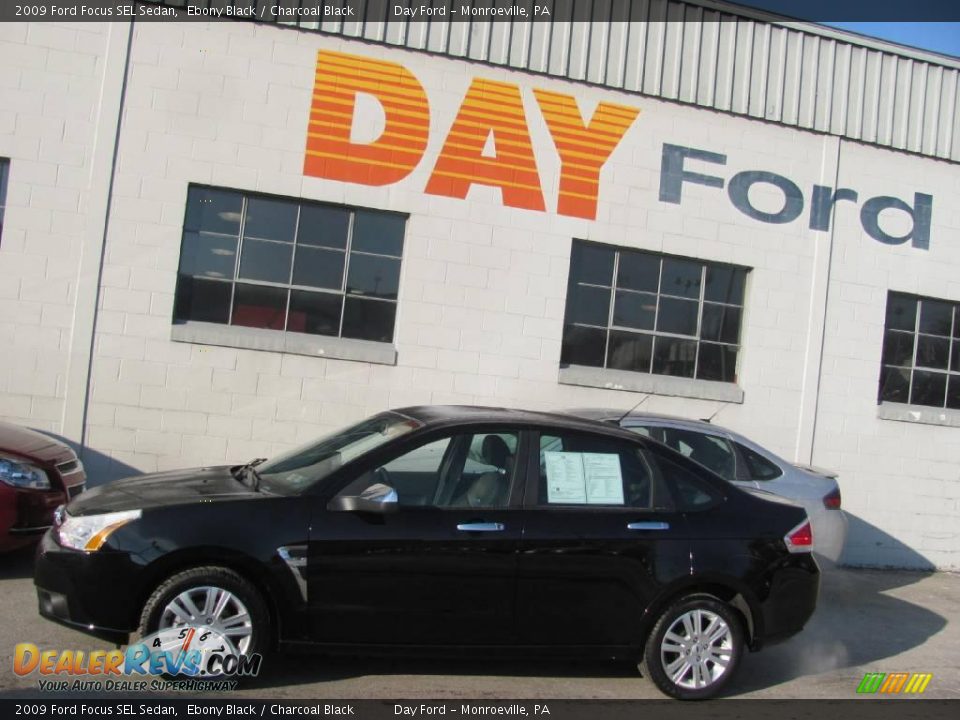 2009 Ford Focus SEL Sedan Ebony Black / Charcoal Black Photo #2