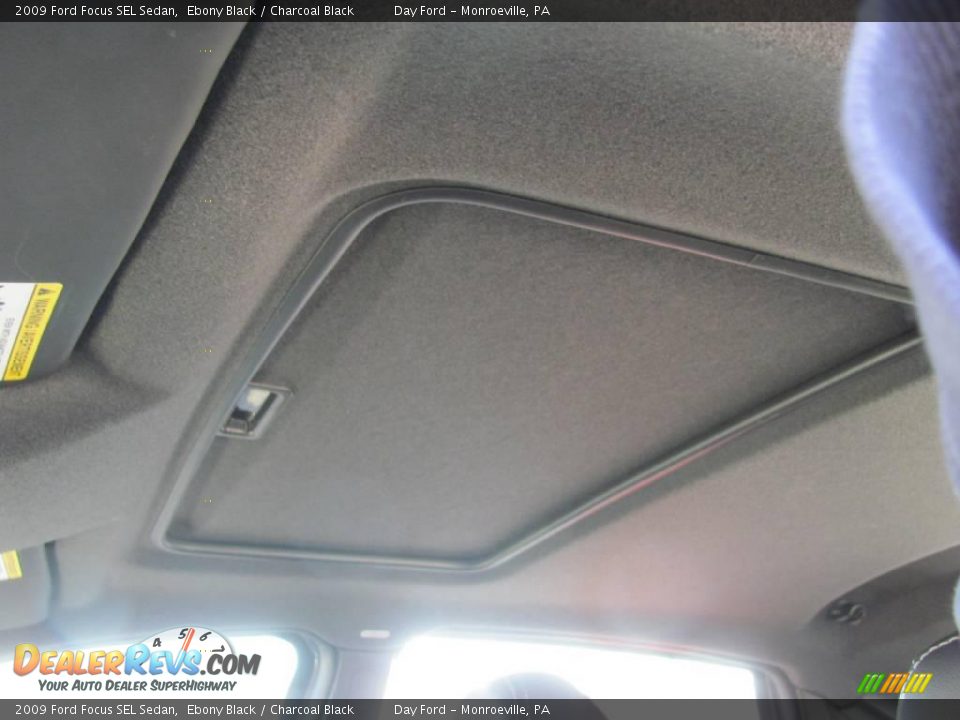 2009 Ford Focus SEL Sedan Ebony Black / Charcoal Black Photo #7